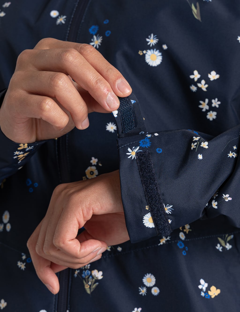 Waterproof Floral Hooded Short Jacket image 8