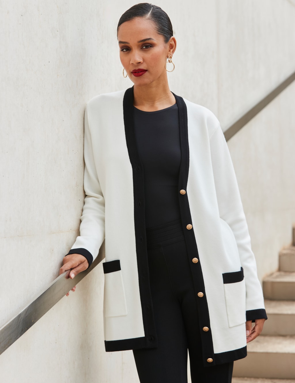 Page 3 Women s Cardigans M S