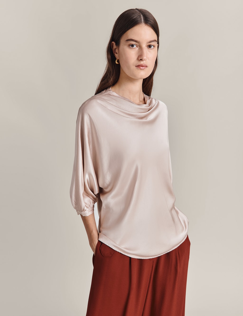 MSC-A02255 BLACK&WHITE BLOUSE main image 0
