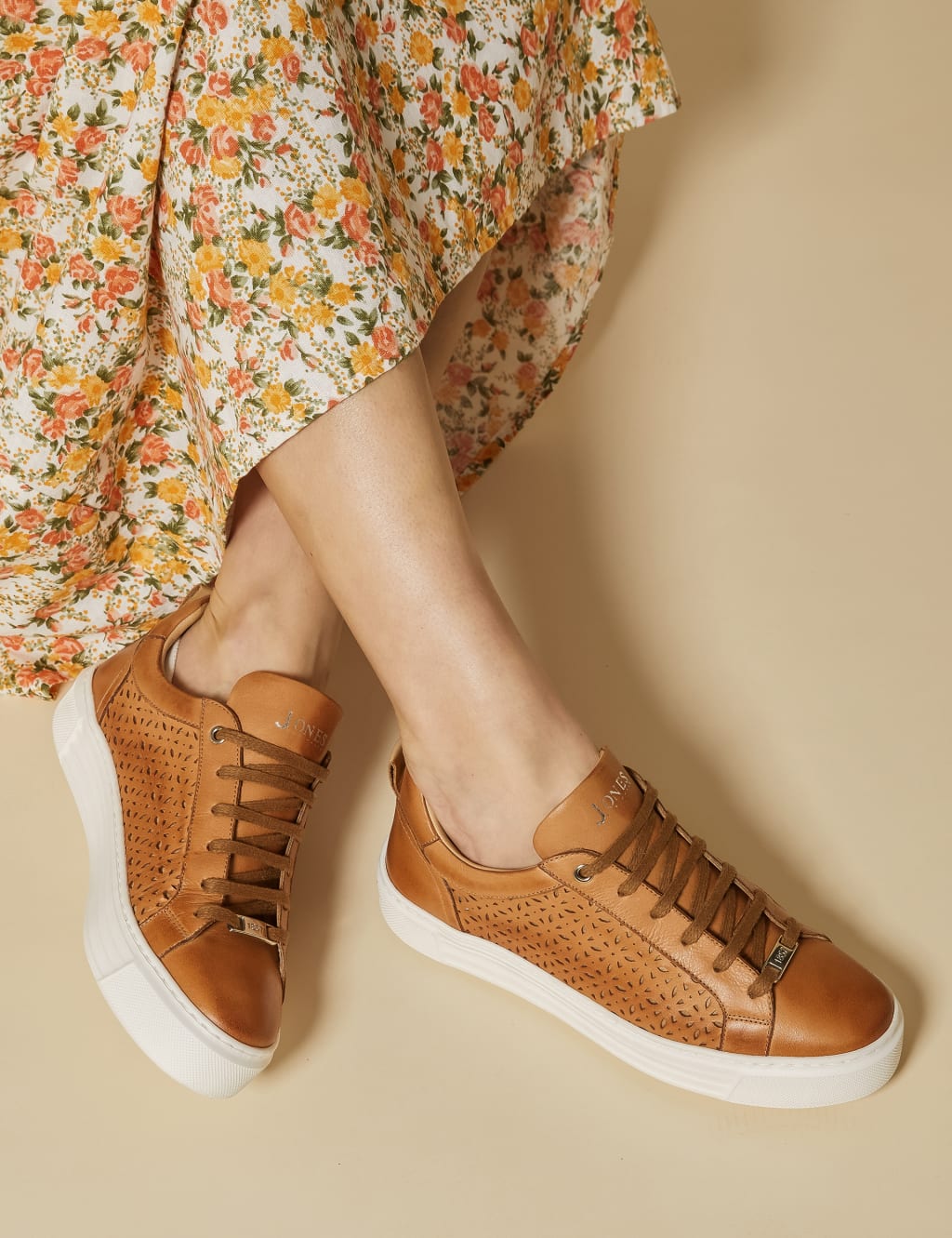 Women s Brown Trainers M S