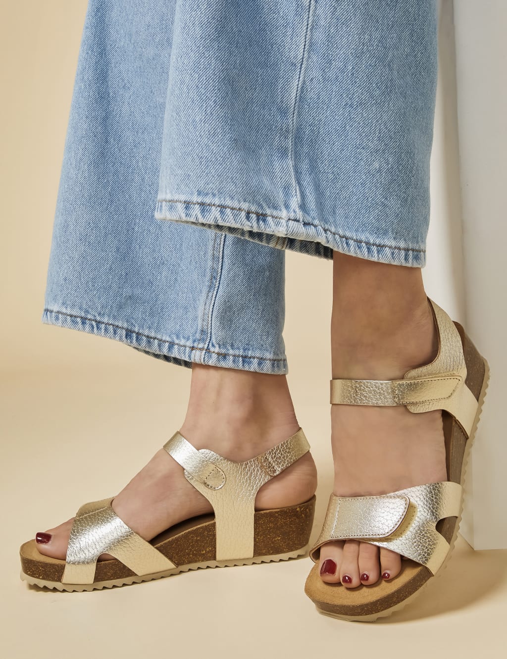 Leather Ankle Strap Flatform Sandals