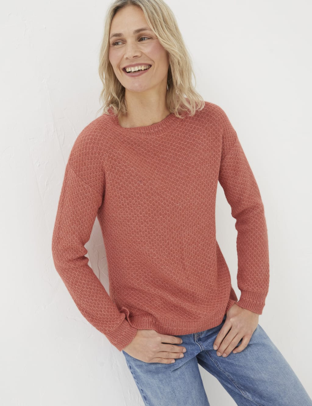 Textured Crew Neck Stepped Hem Jumper