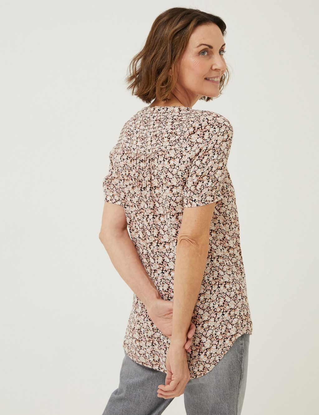 Floral Round Neck Blouse image 3