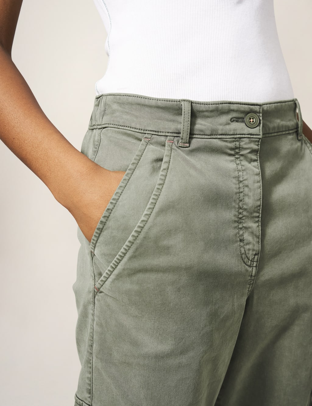 Tencel™ Rich Cargo Cropped Trousers image 4