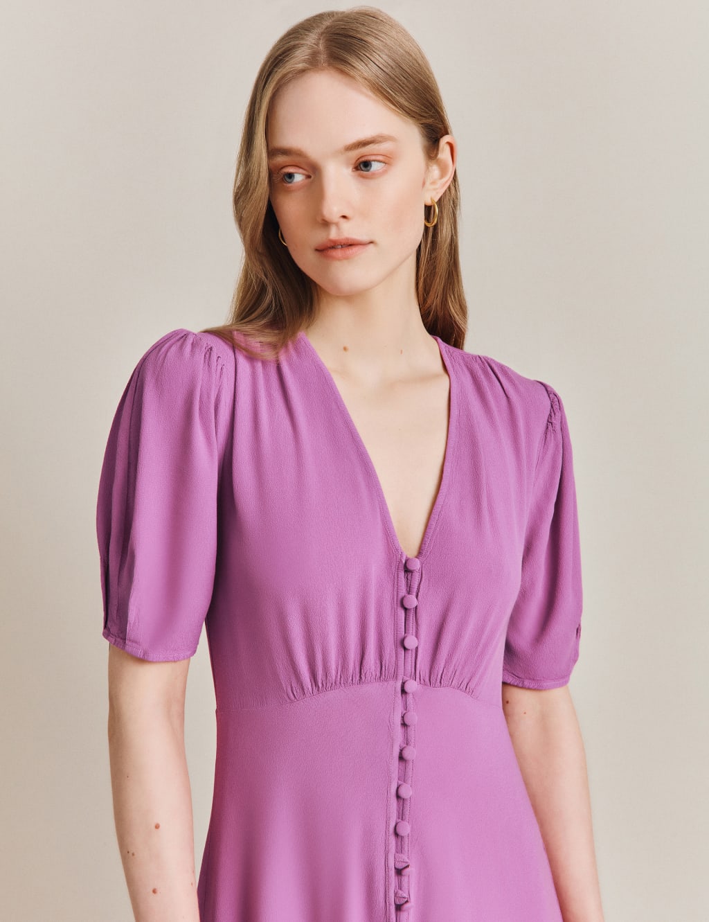 V-Neck Puff Sleeve Knee Length Tea Dress image 4
