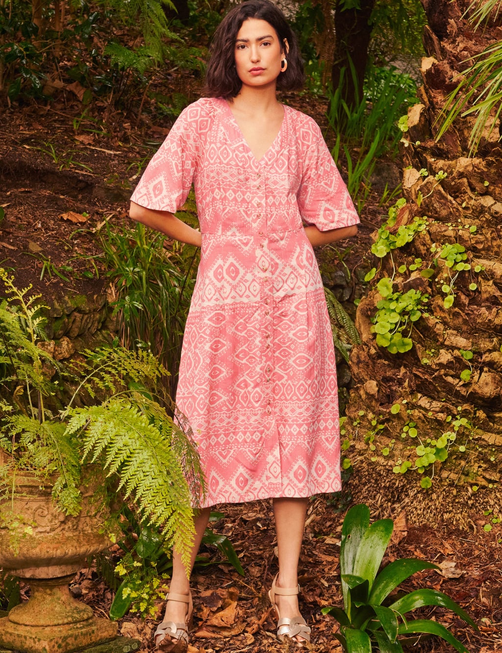 Printed V-Neck Midi Waisted Dress with Linen image 6