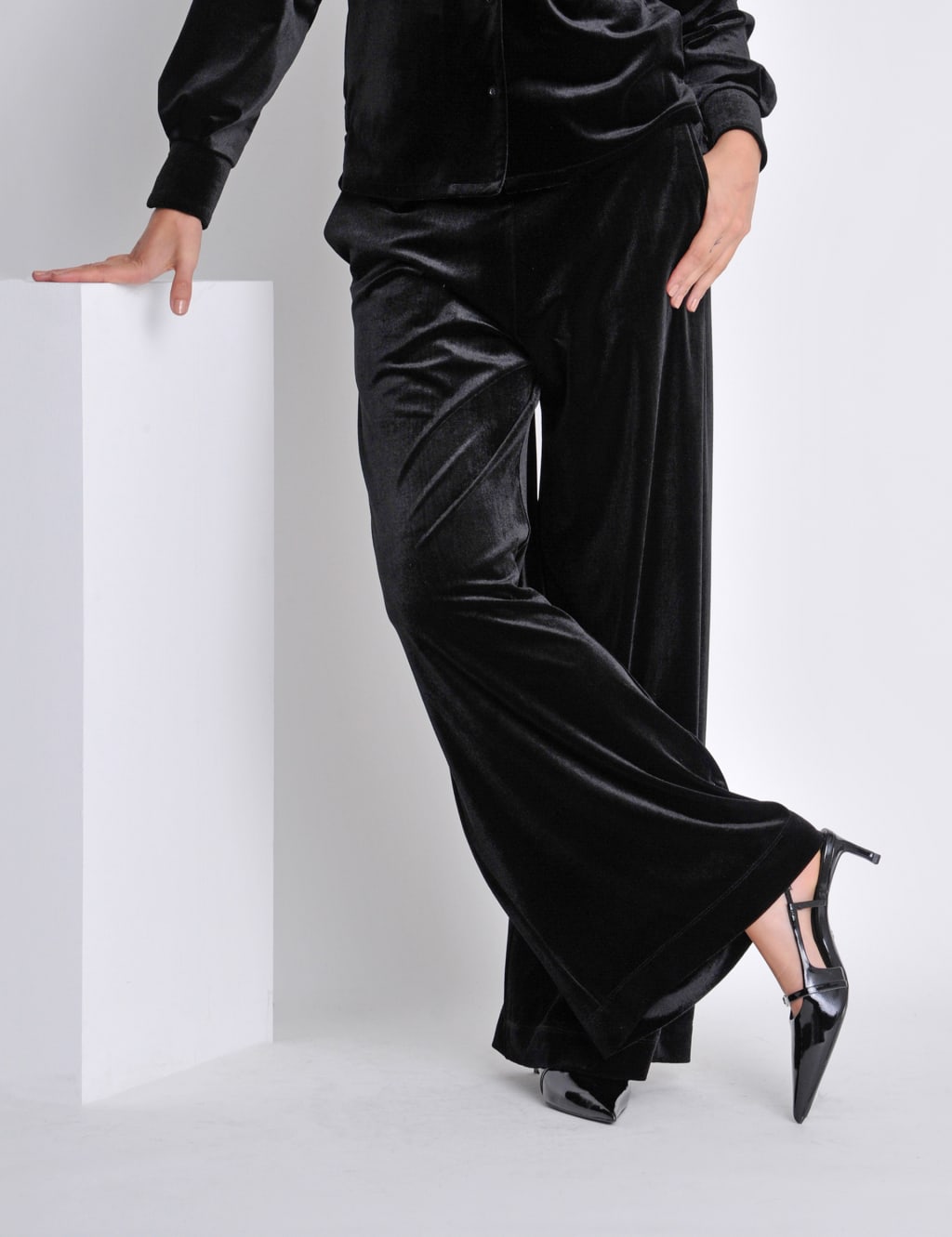 Velvet Elasticated Waist Wide Leg Trousers image 3