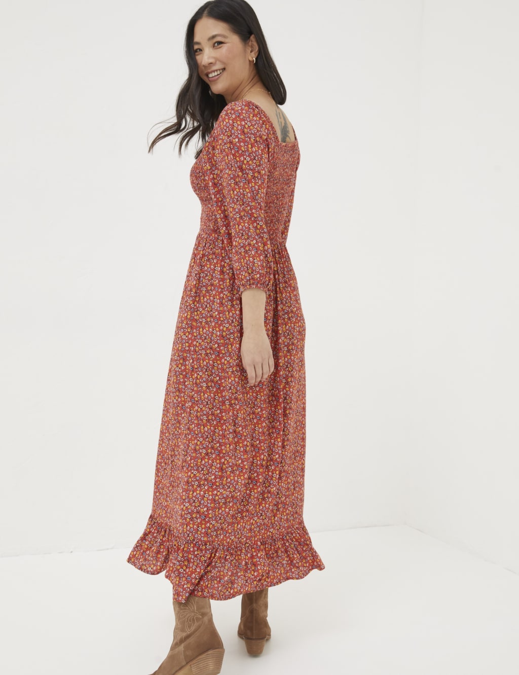 Ditsy Floral Shirred Midi Waisted Dress image 3