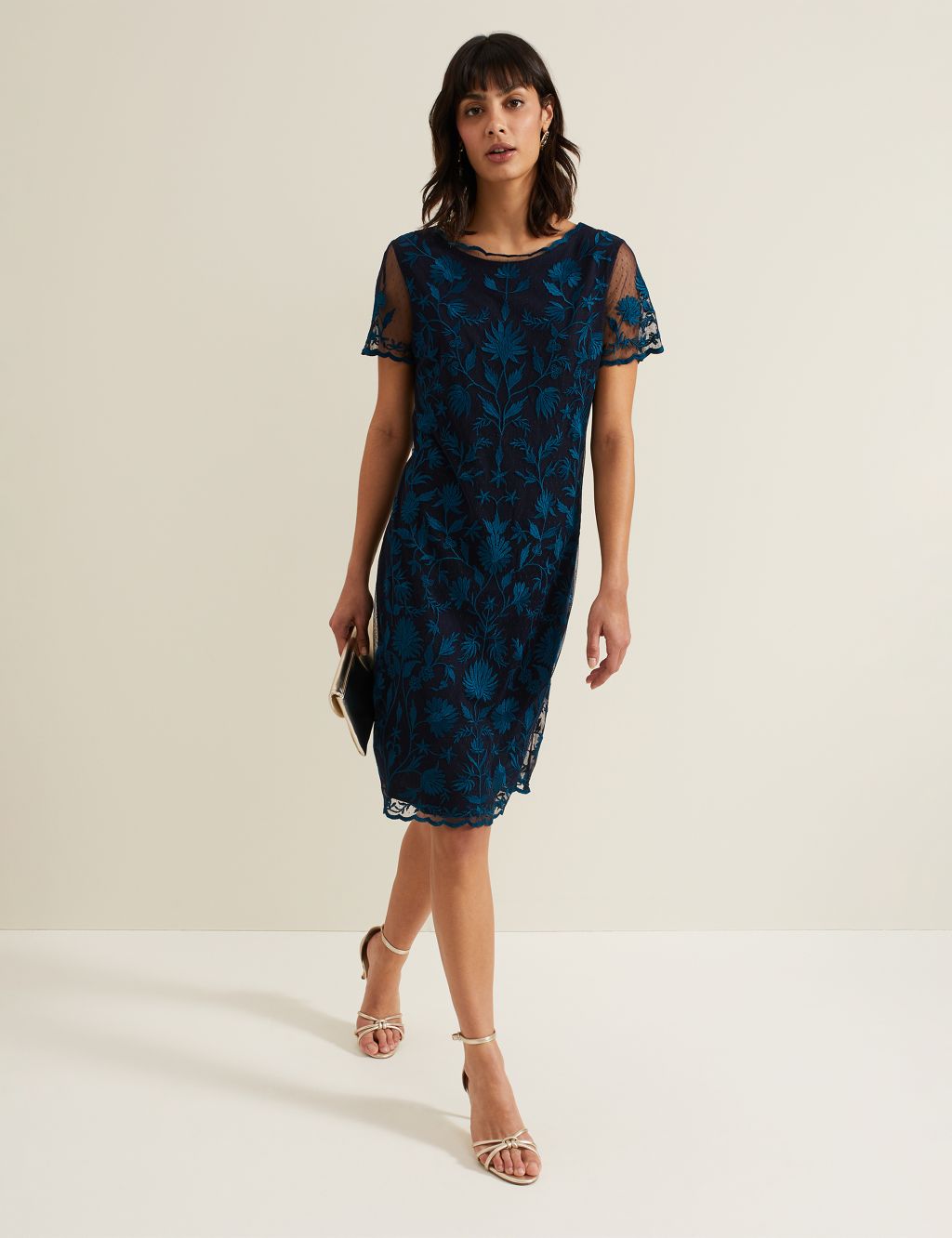 Embroidered Round Neck Knee Length Shift Dress