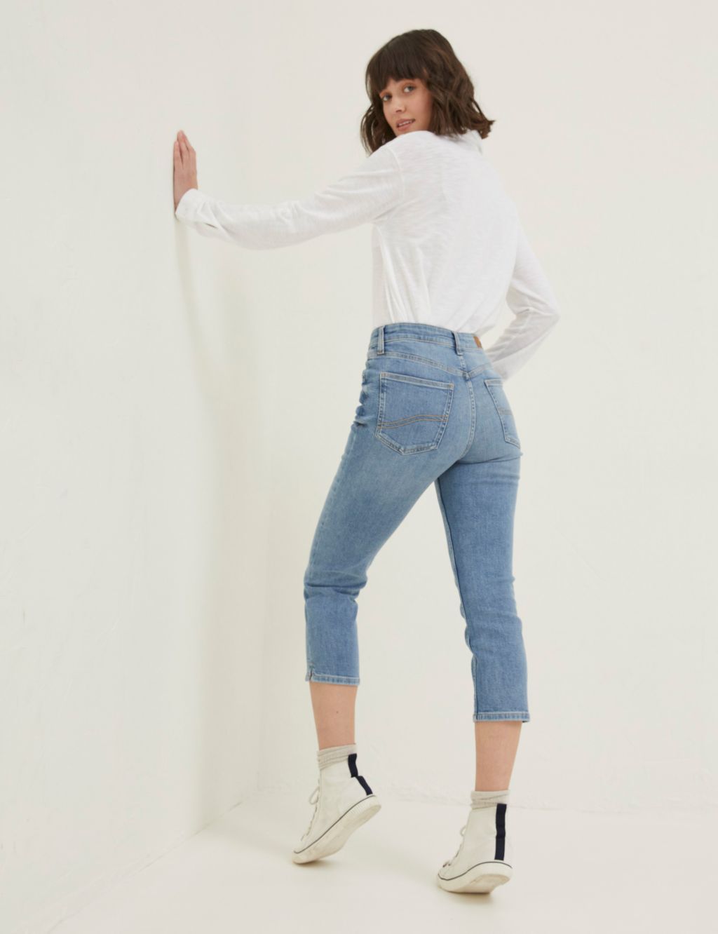 Slim Fit Cropped Jeans image 2