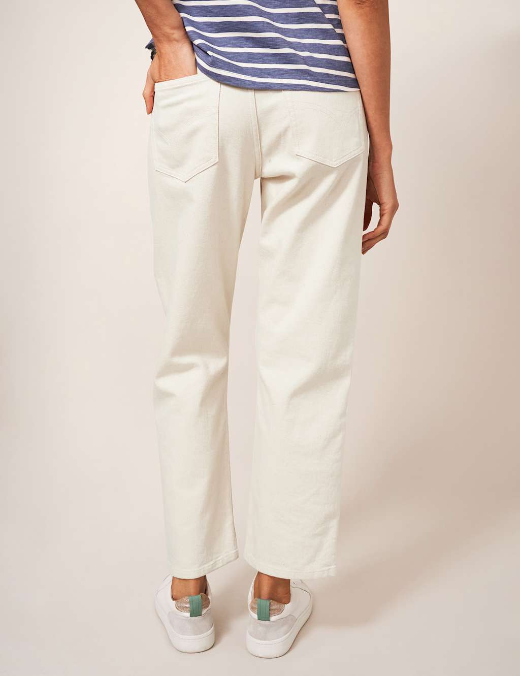 Relaxed Straight Leg Jeans image 4