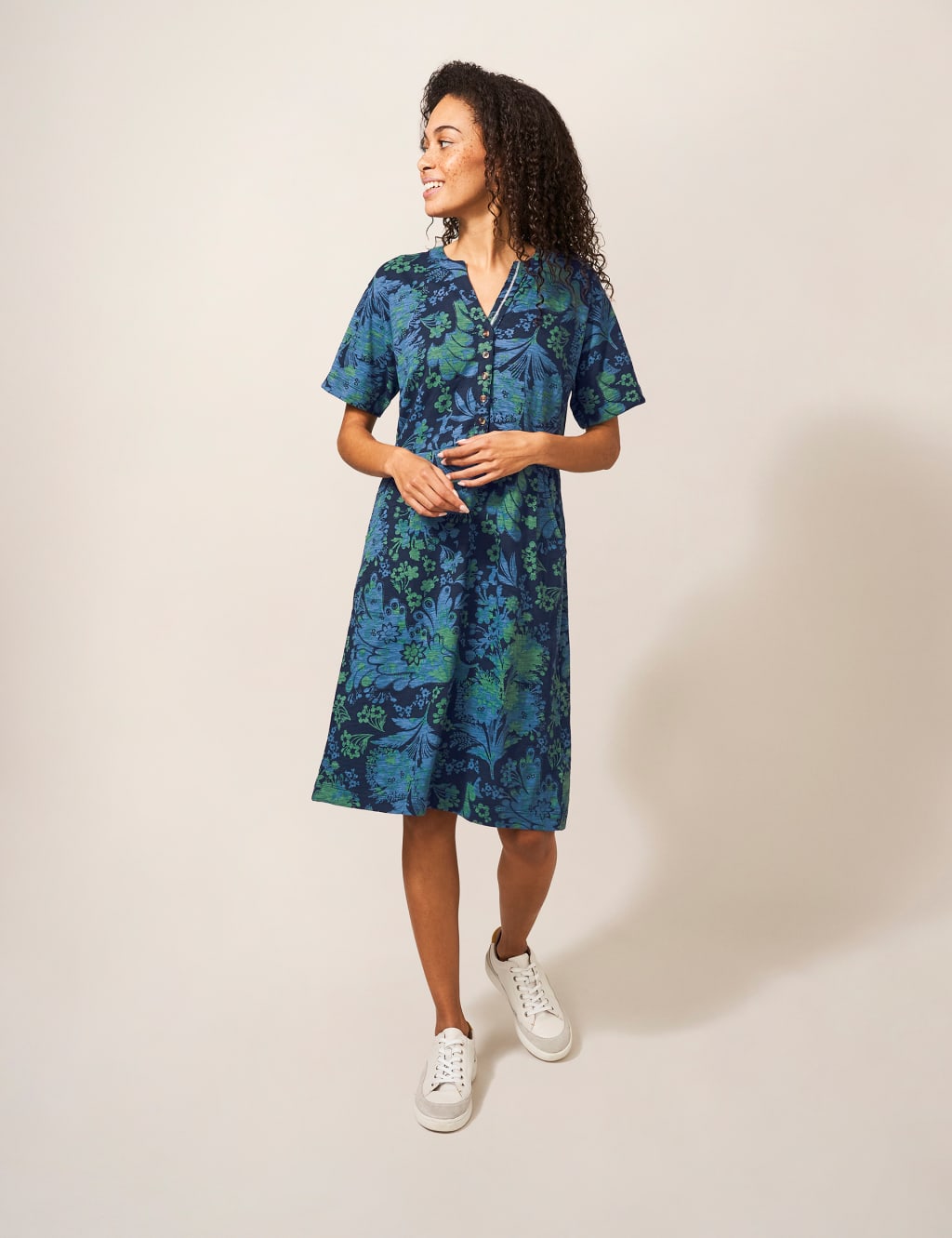 Jersey Floral V-Neck Knee Length Smock Dress image 2