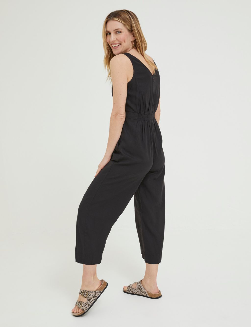 Linen Rich Sleeveless Cropped Jumpsuit image 4