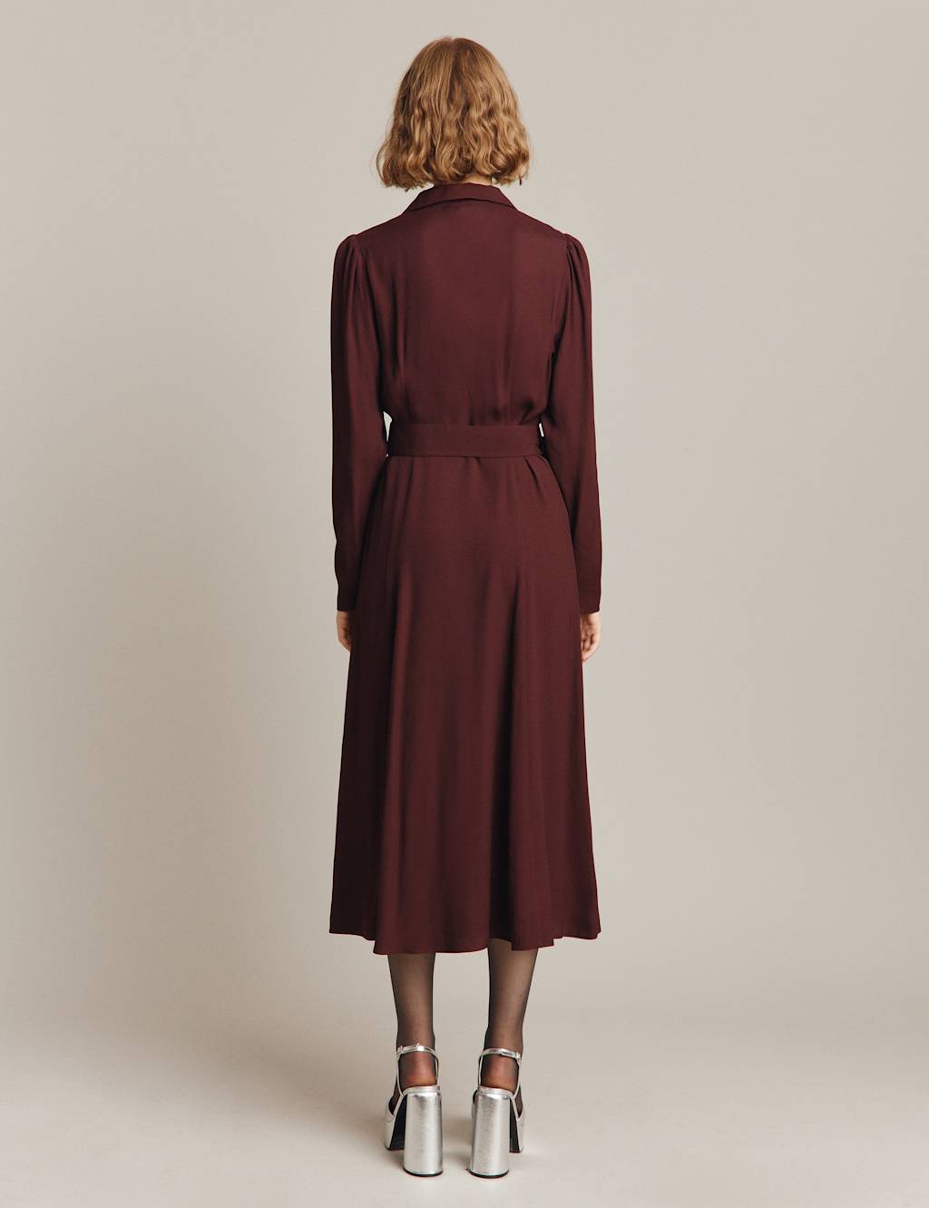 Satin Back Crepe V-Neck Midi Shirt Dress image 4