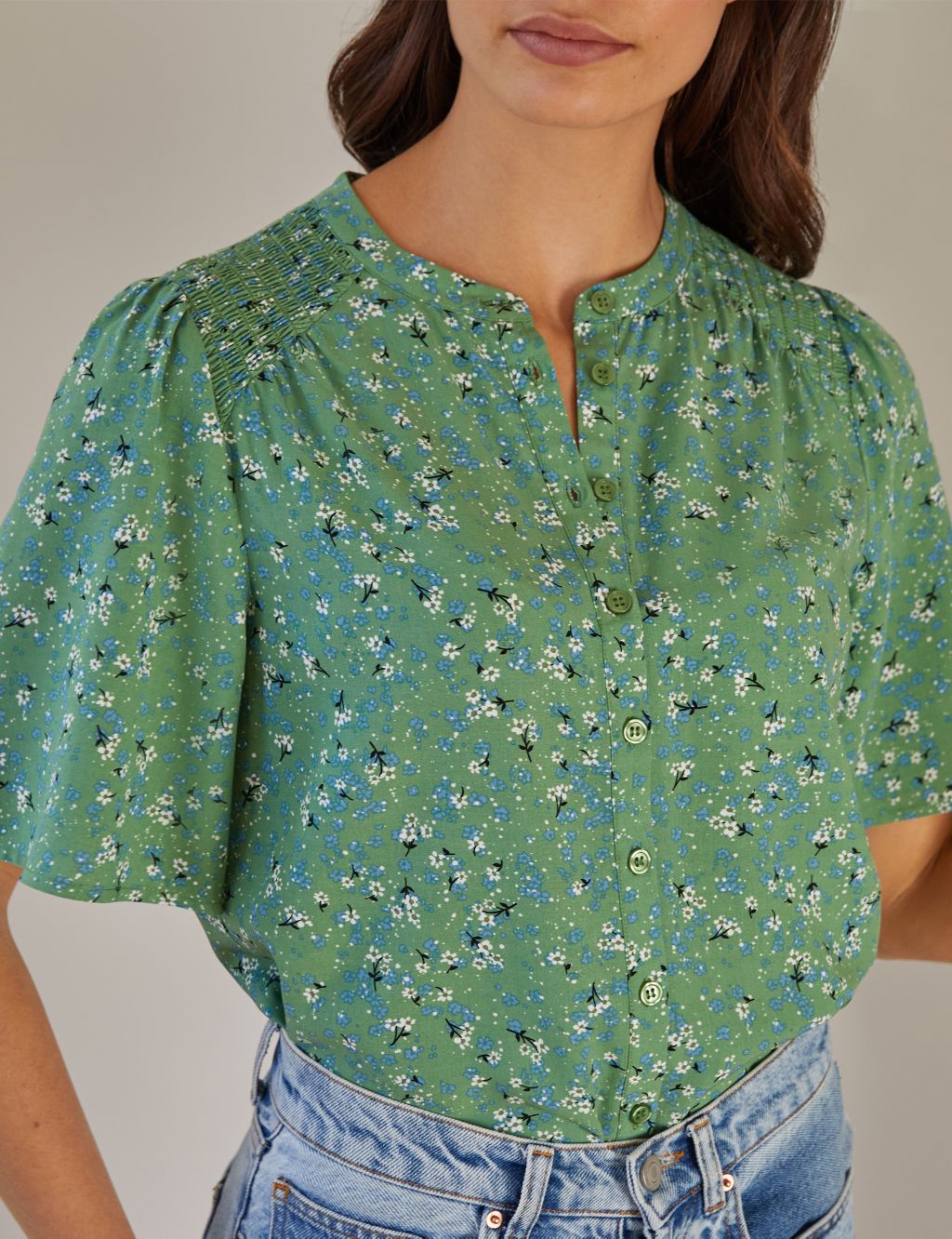Ditsy Floral Crew Neck Shirred Blouse image 3