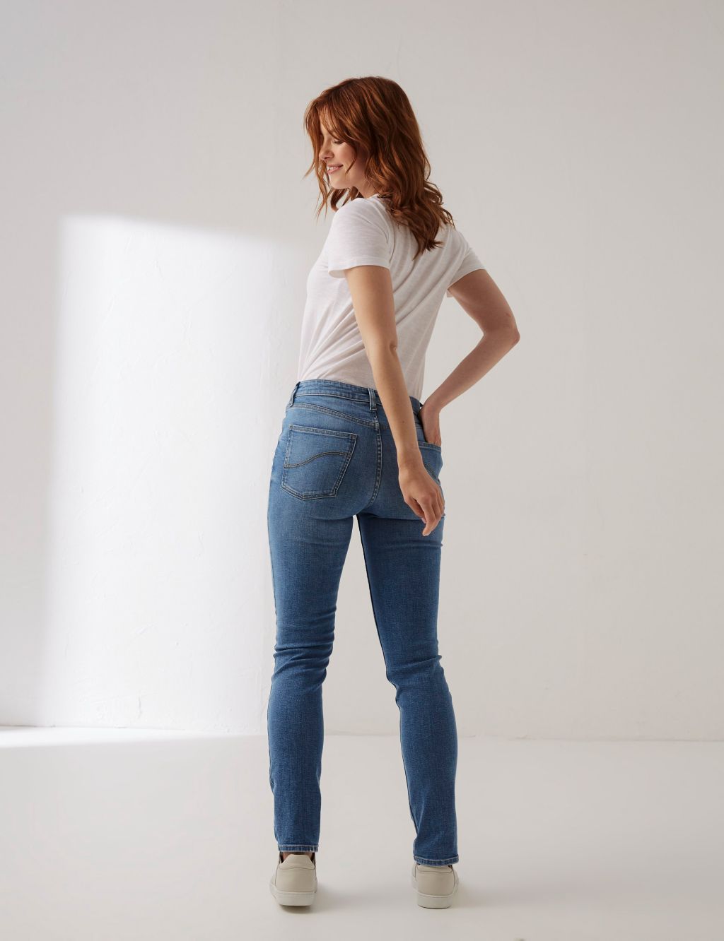 Slim Fit Jeans image 3