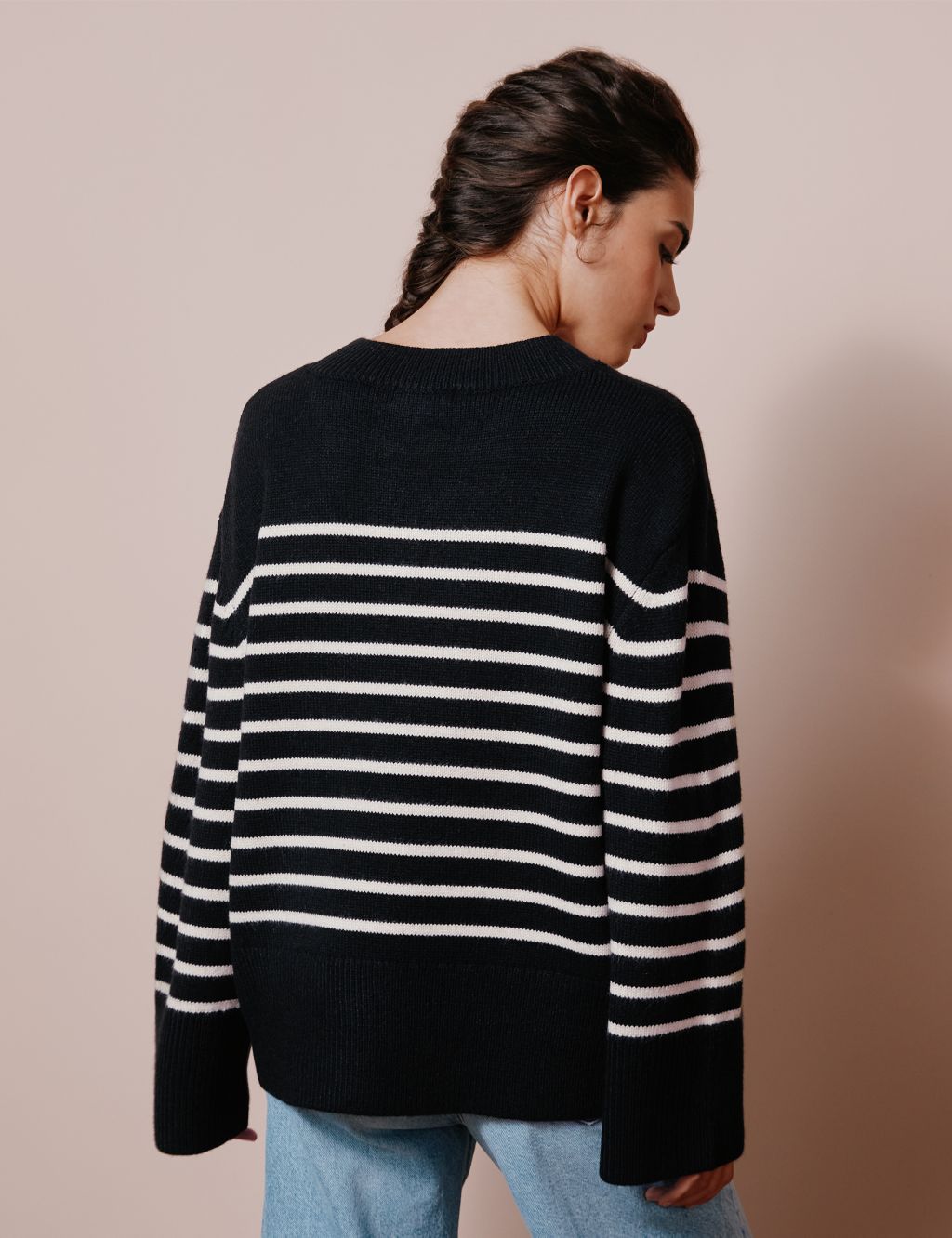 Striped V-Neck Jumper with Wool image 3