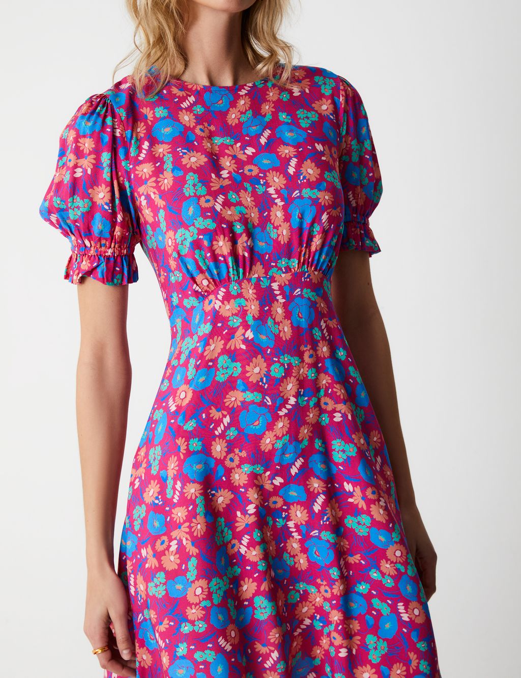 Floral Puff Sleeve Waisted Dress image 4
