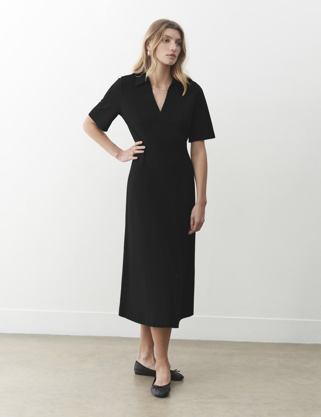 Collared V-Neck Midi Smock Dress