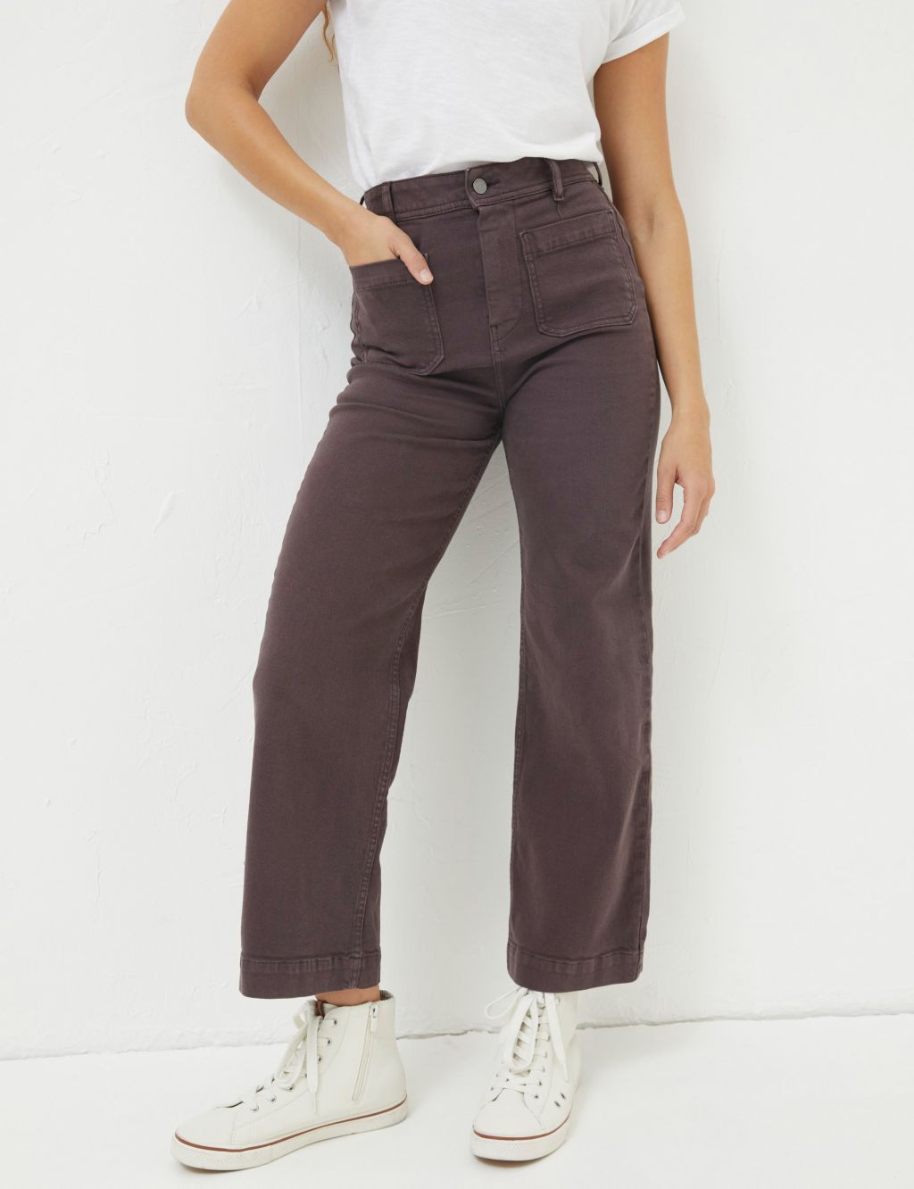 Wide Leg Cropped Jeans image 3
