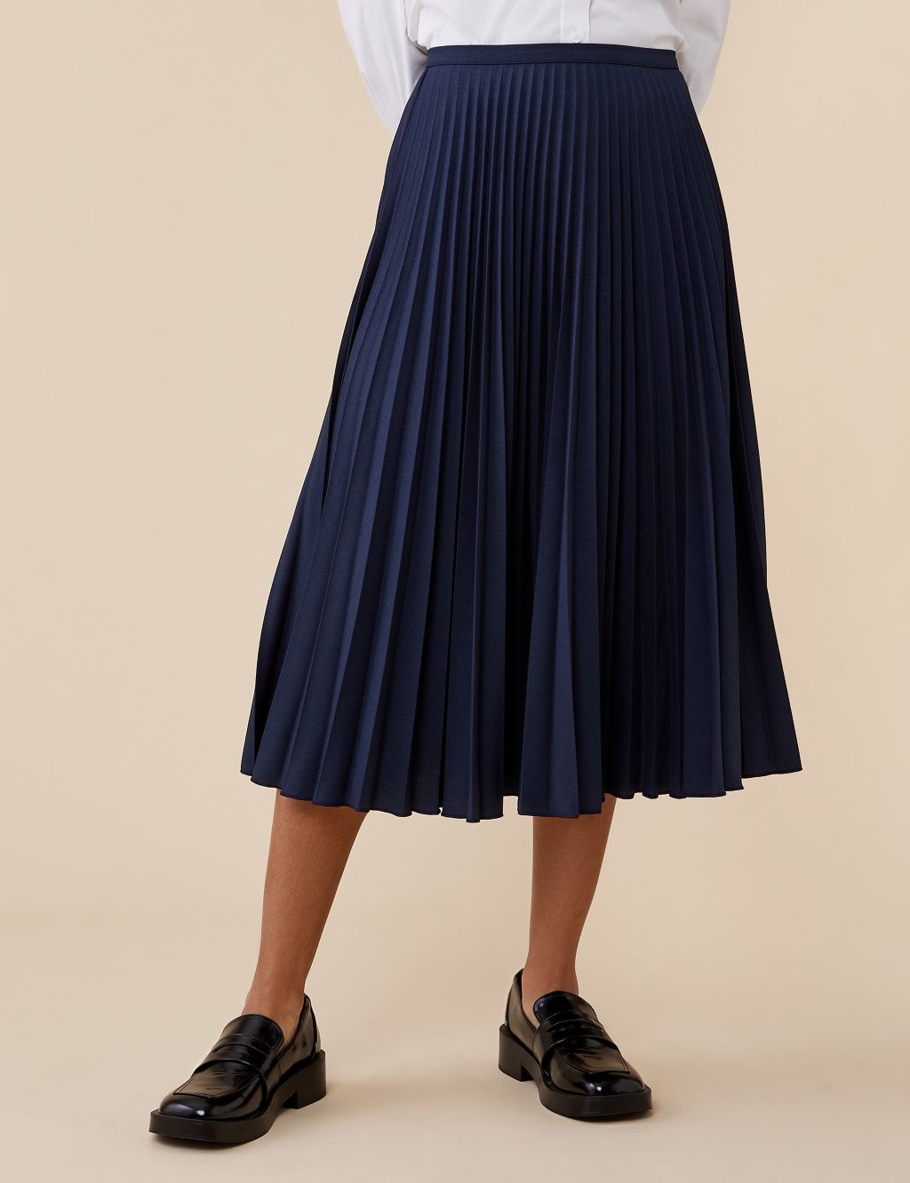 Pleated Midi Skirt image 3