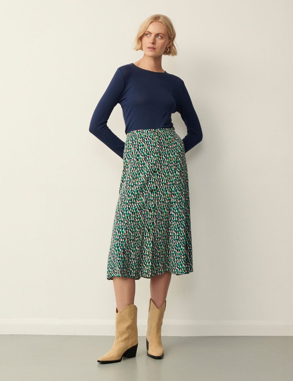 Printed Button Front Midi A-Line Skirt image 1