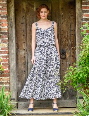 Burgs Women's Pure Cotton Floral Midaxi Pleated Skirt - 8 - Black Mix, Black Mix