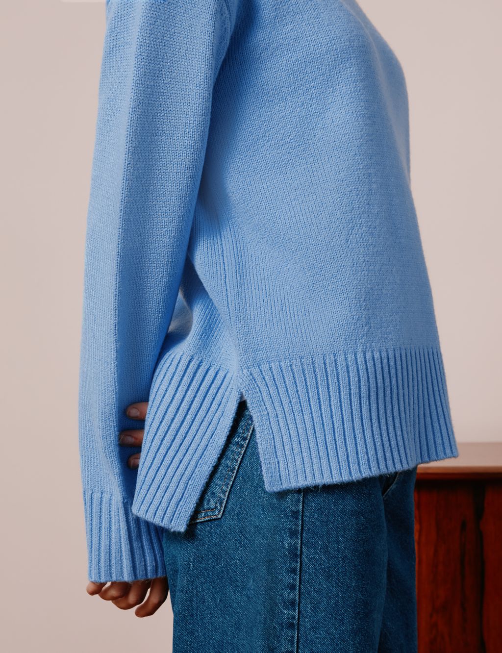 Crew Neck Stepped Hem Jumper with Wool image 4
