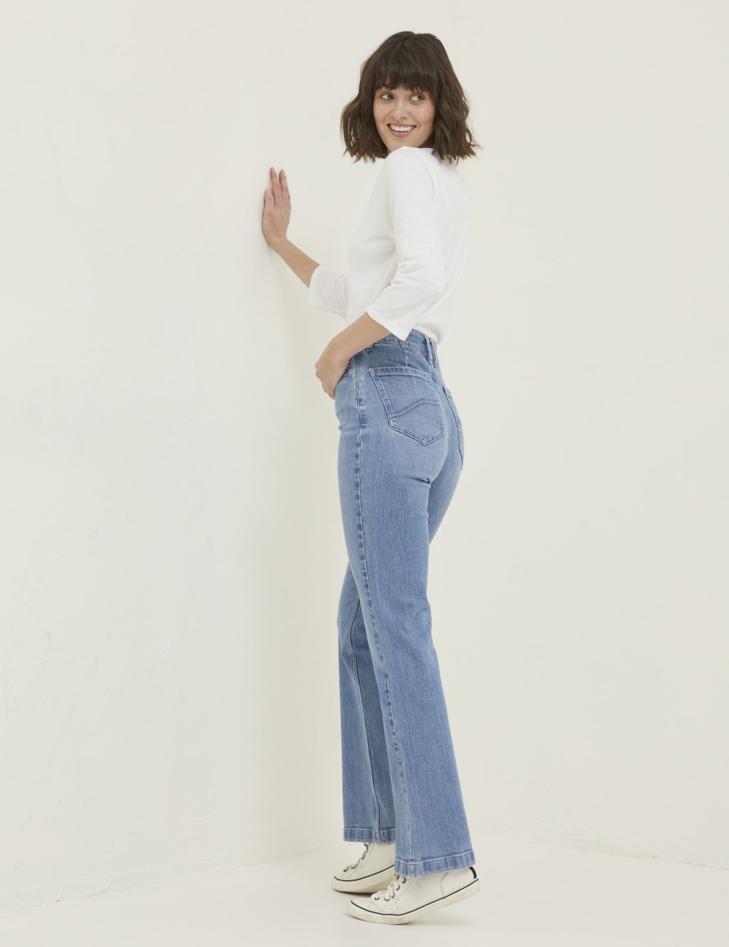 Flared Jeans image 4