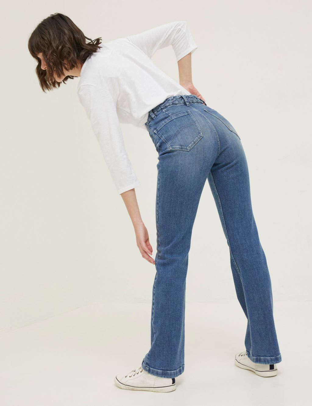Flared Jeans image 4