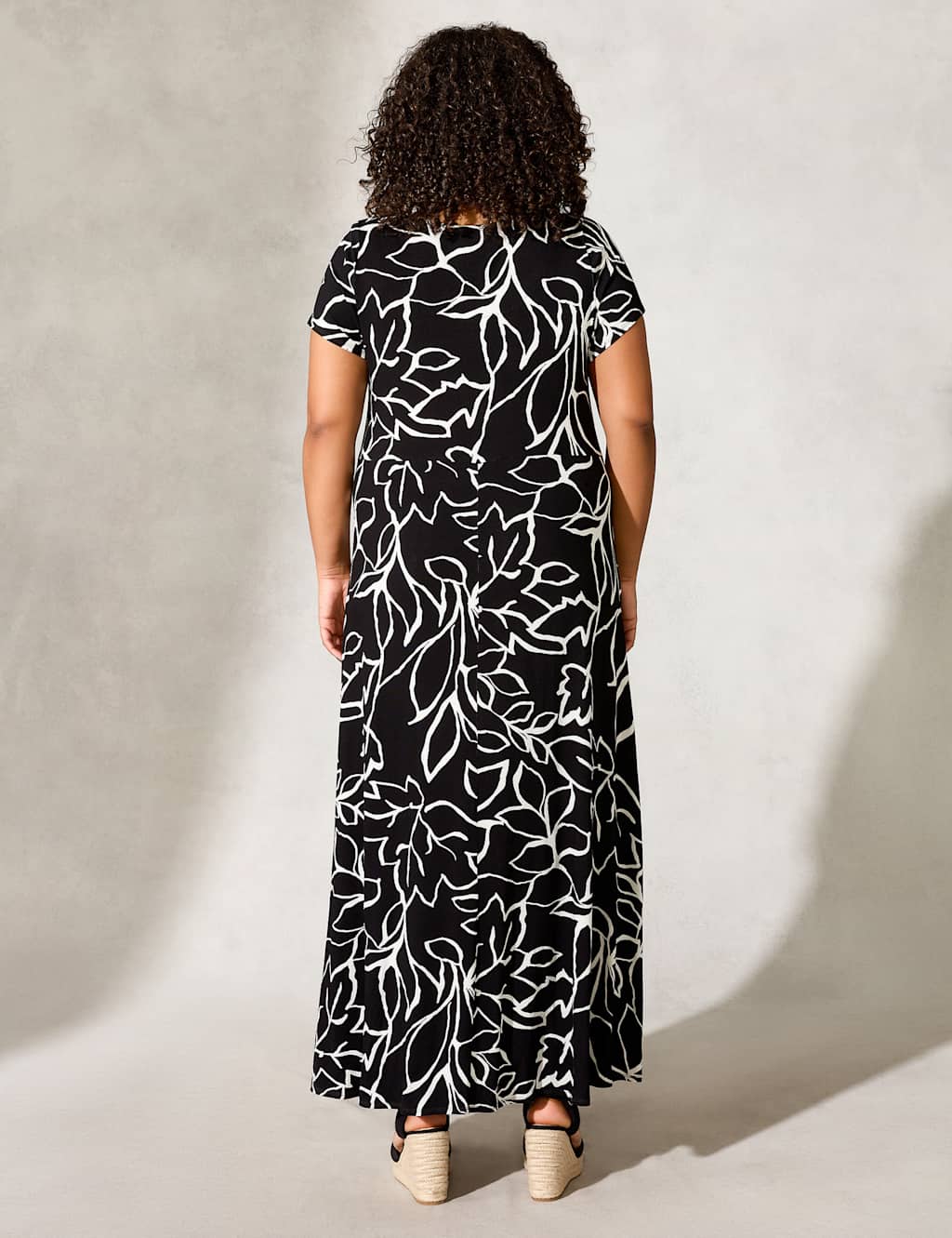 Jersey Floral Maxi Smock Dress image 5
