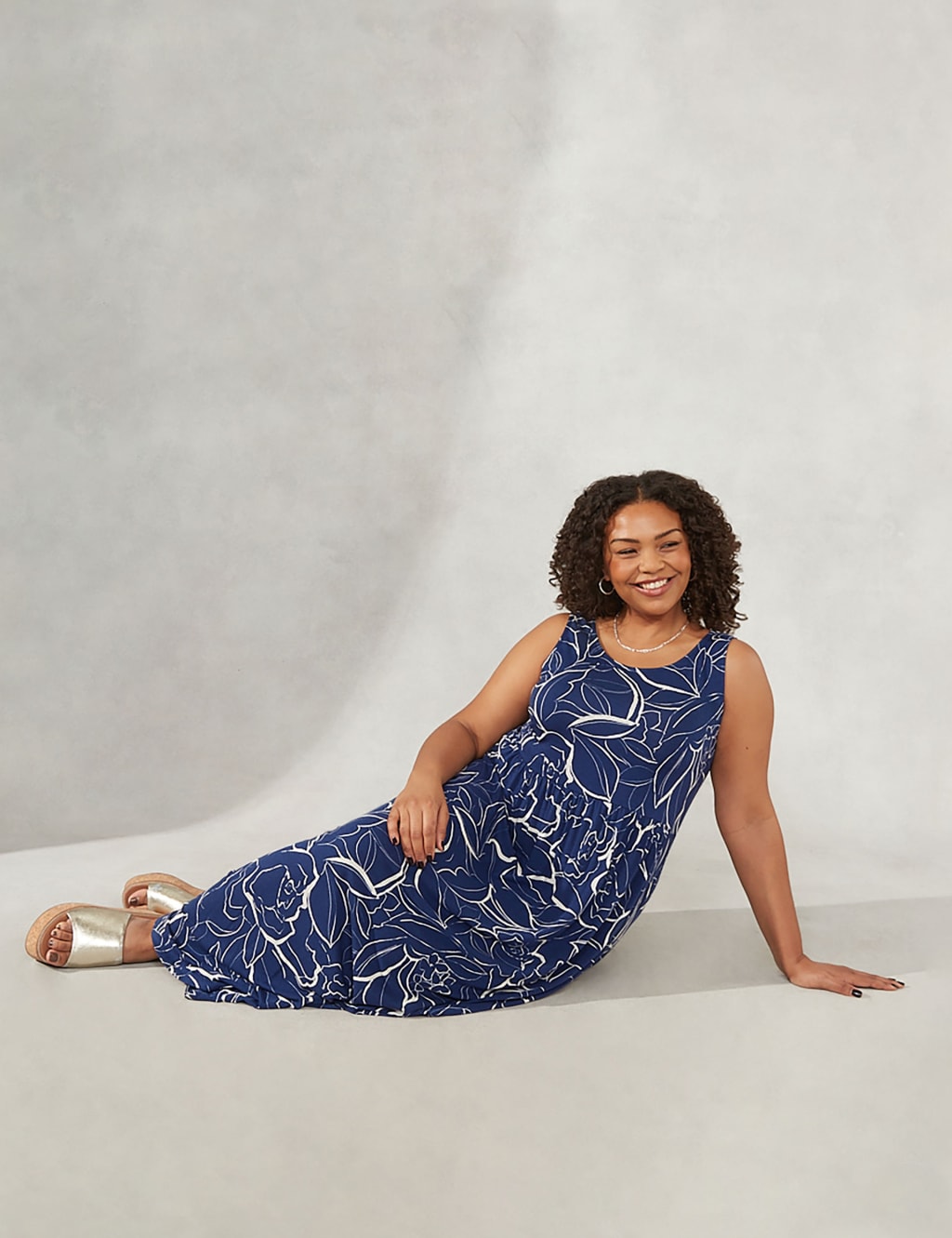Jersey Floral Maxi Smock Dress image 3