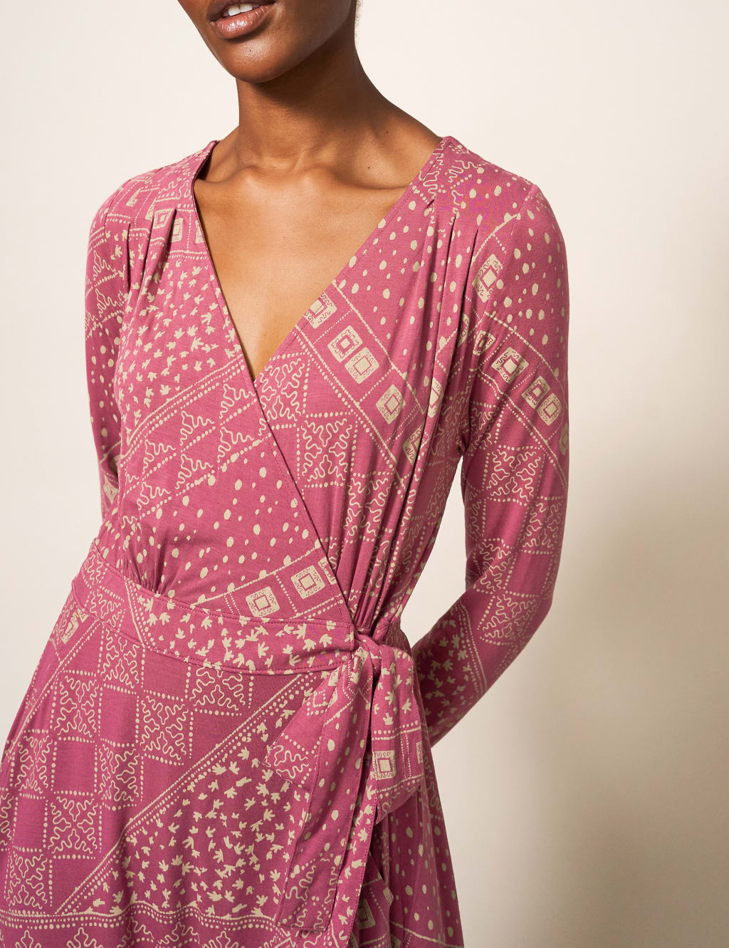 Geometric V-Neck Tie Waist Midi Wrap Dress image 3