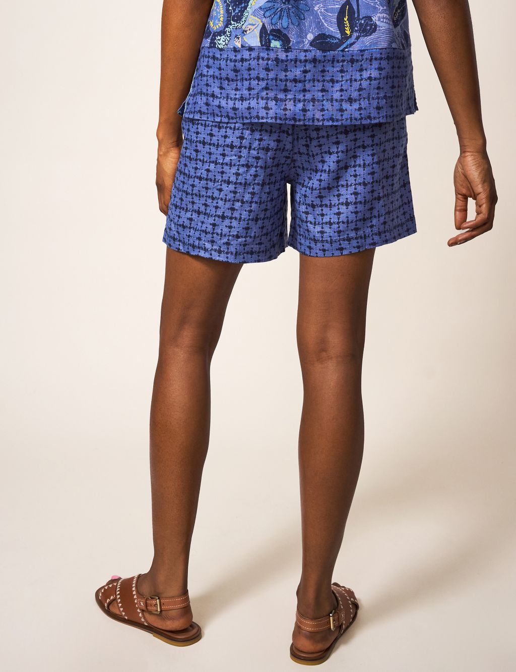 Pure Linen Printed Pleat Front Shorts image 3
