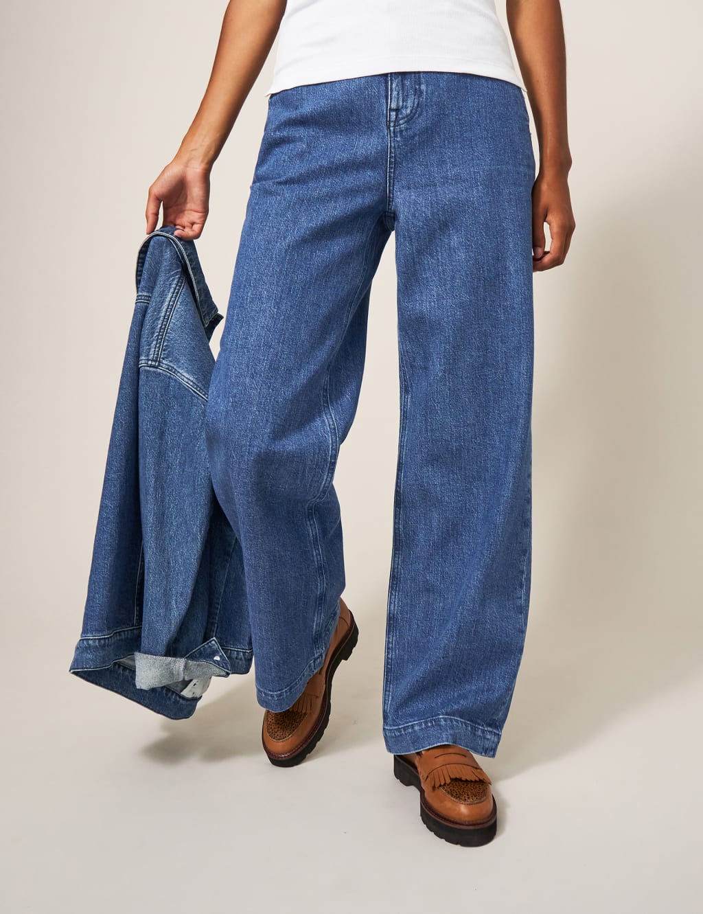 Mid Rise Wide Leg Jeans