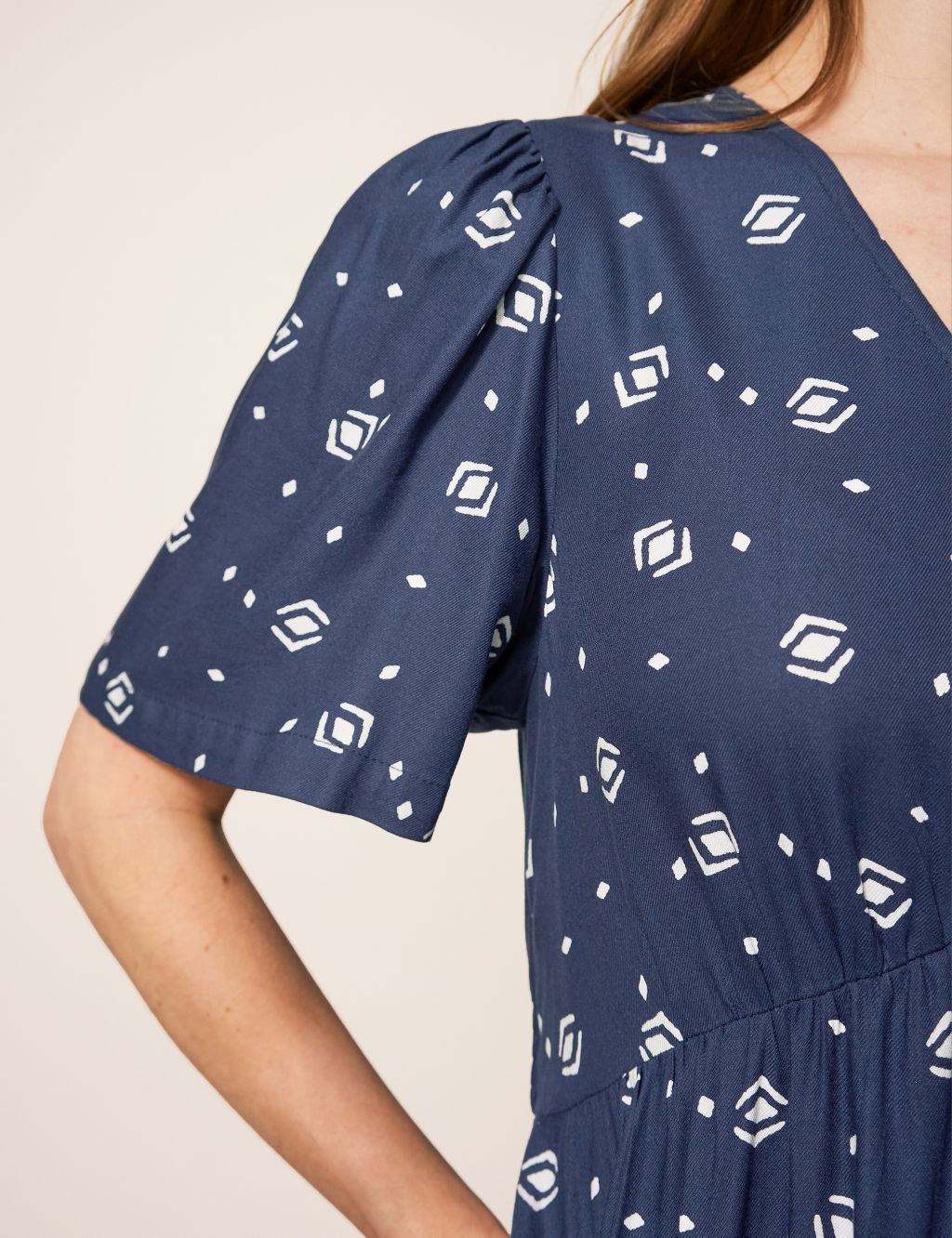 Geometric V-Neck Midi T-Shirt Dress image 3