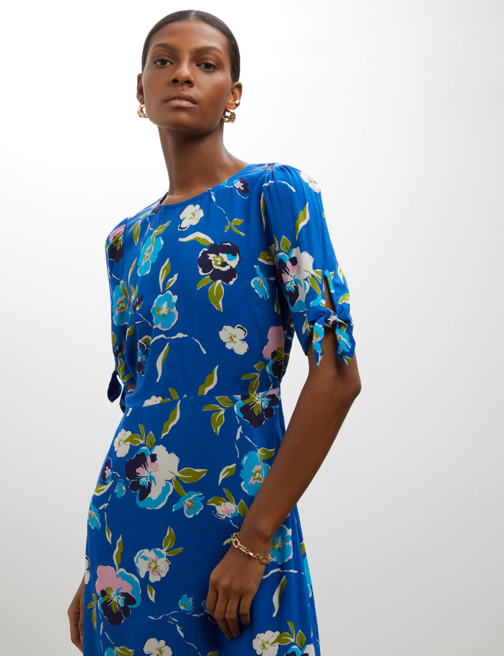 Floral Round Neck Midi Waisted Dress image 3