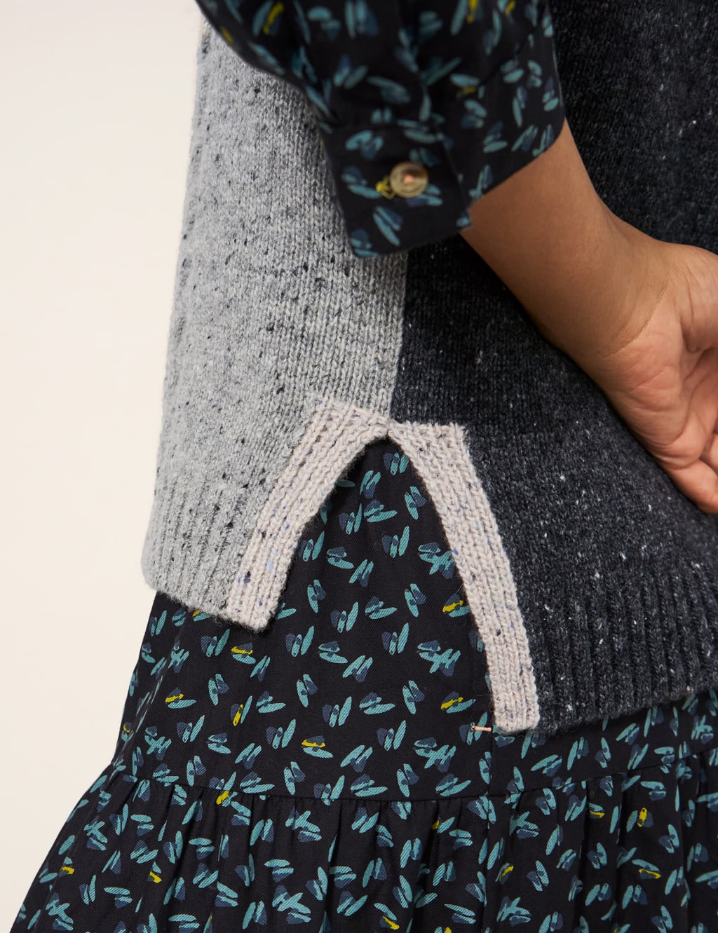 Wool Rich Cable Knit Knitted Vest image 5