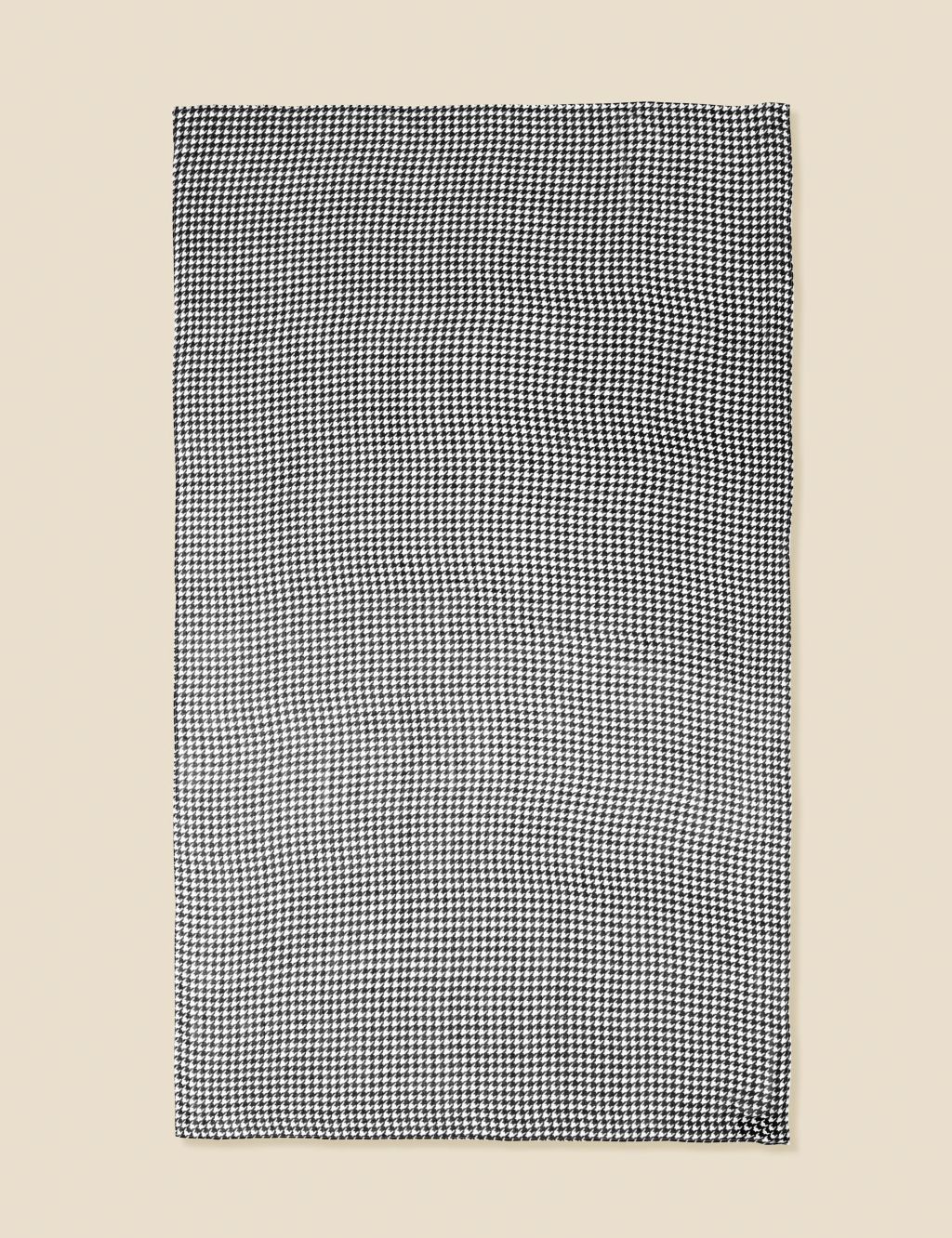 Supersoft Printed Dogtooth Scarf image 4
