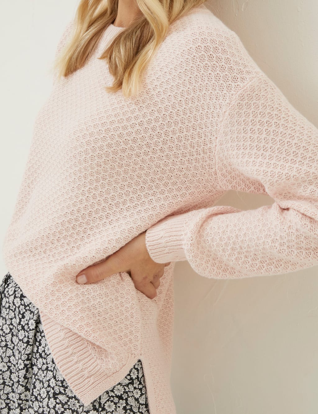 Textured Crew Neck Stepped Hem Jumper image 3