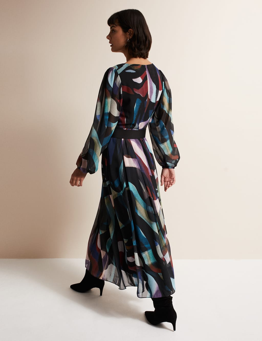 Printed V-Neck Belted Pleated Maxi Dress image 3