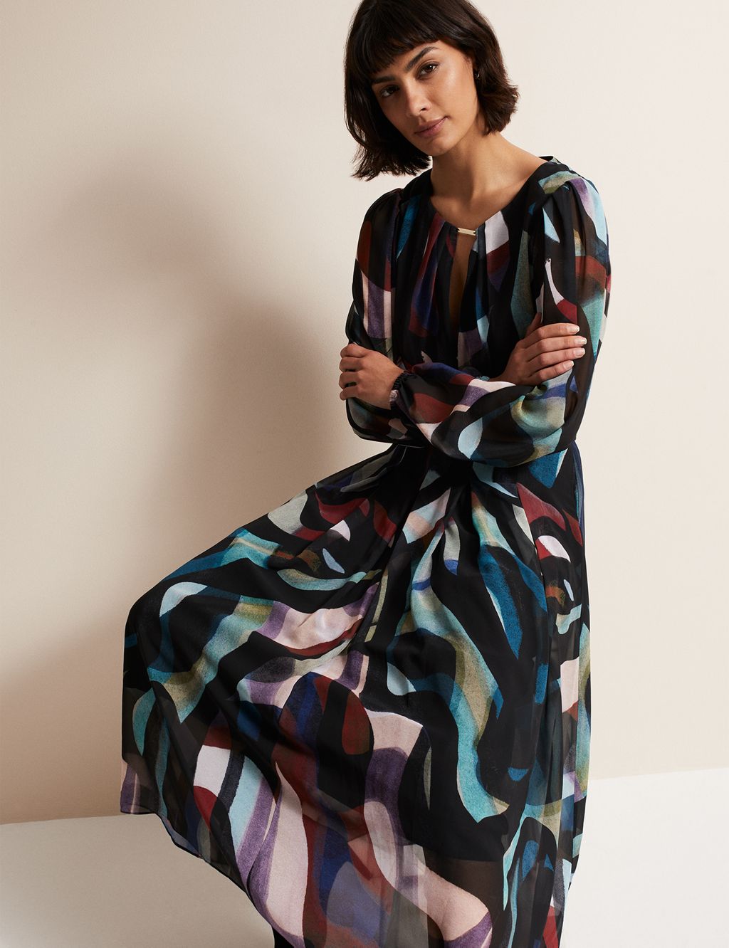 Printed V-Neck Belted Pleated Maxi Dress image 6