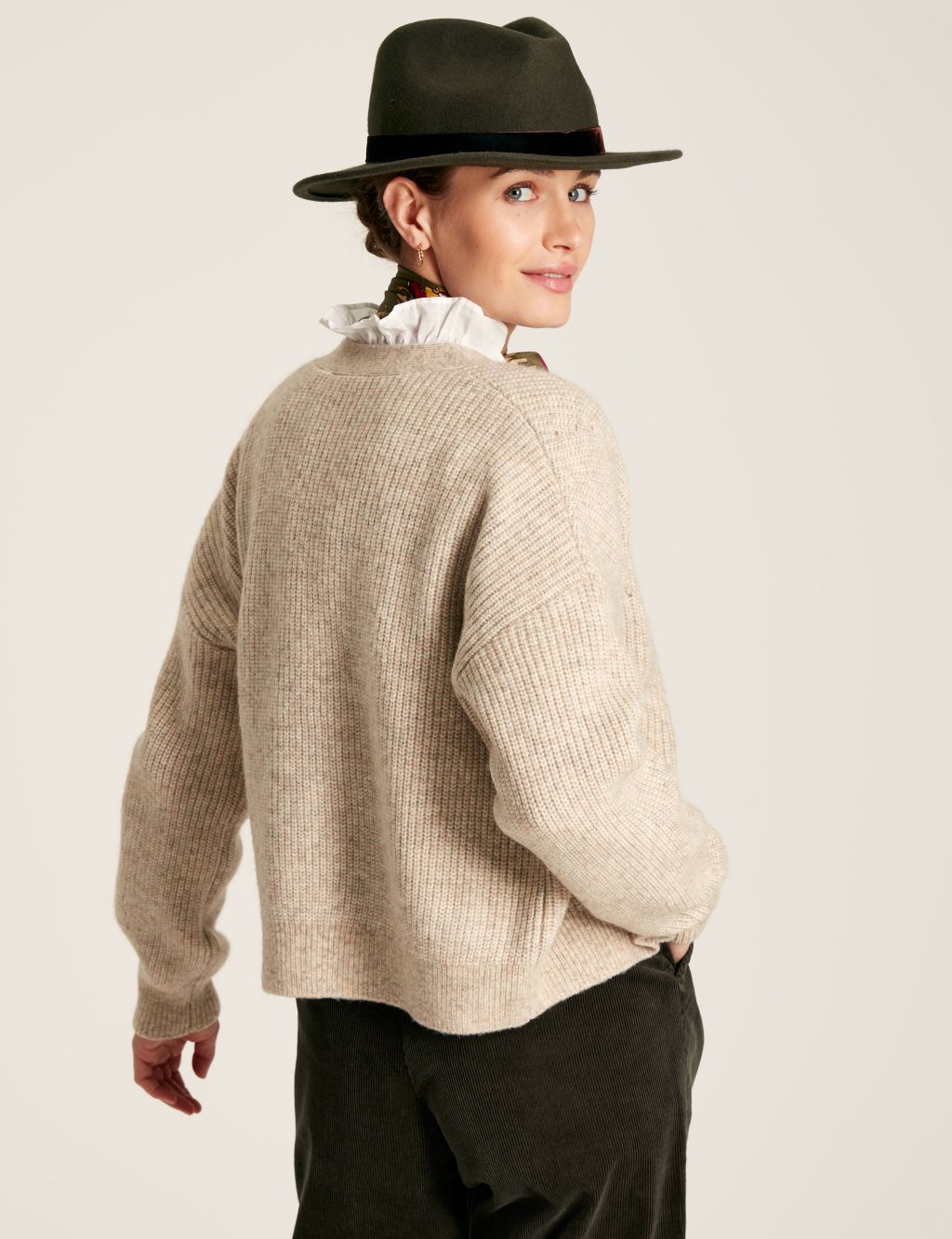 Ribbed V-Neck Cardigan with Wool image 4