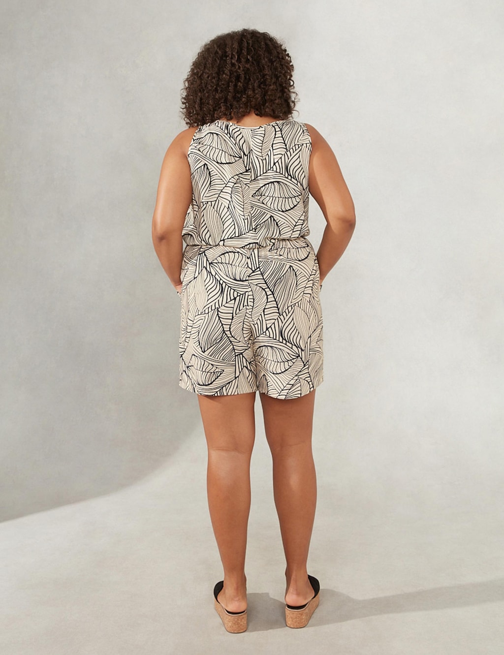 Palm Print Shorts image 2
