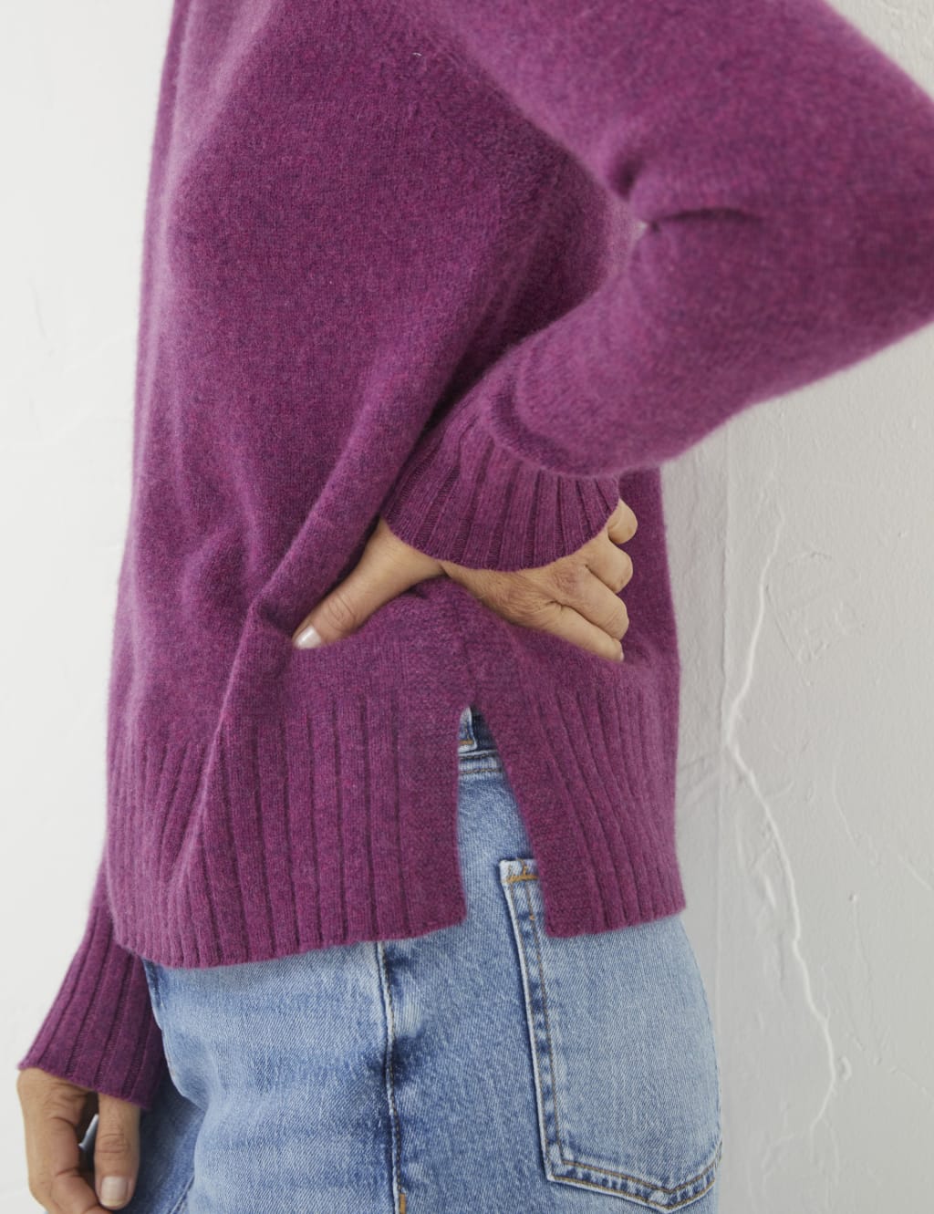 Pure Cashmere Crew Neck Jumper image 4
