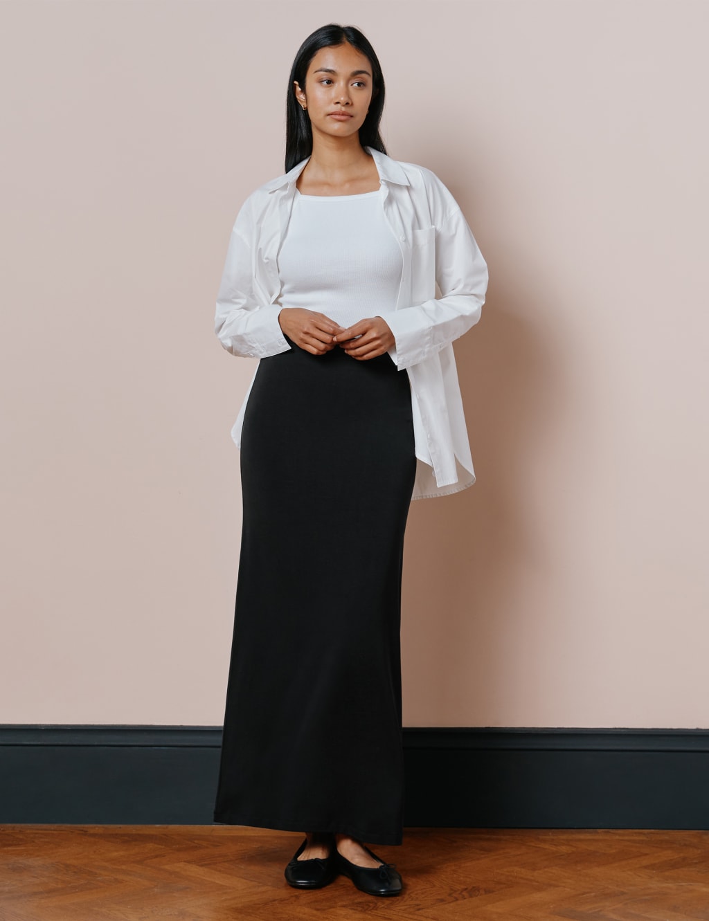 Long black maxi skirt size 18 deals