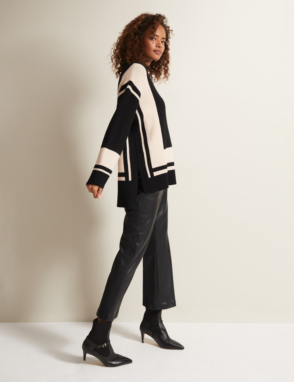 Striped Ribbed Round Neck Relaxed Jumper image 4