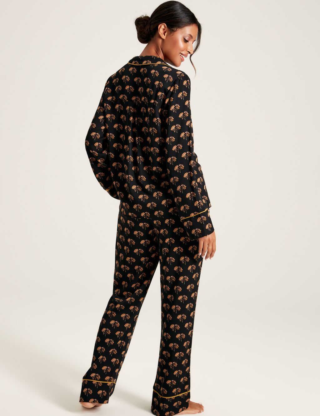 Printed Pyjama Set image 3