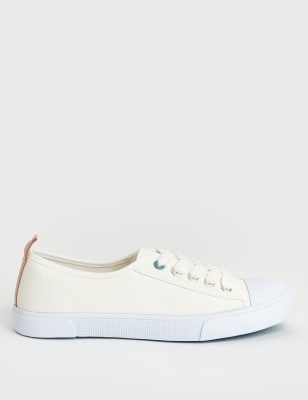 white daps womens