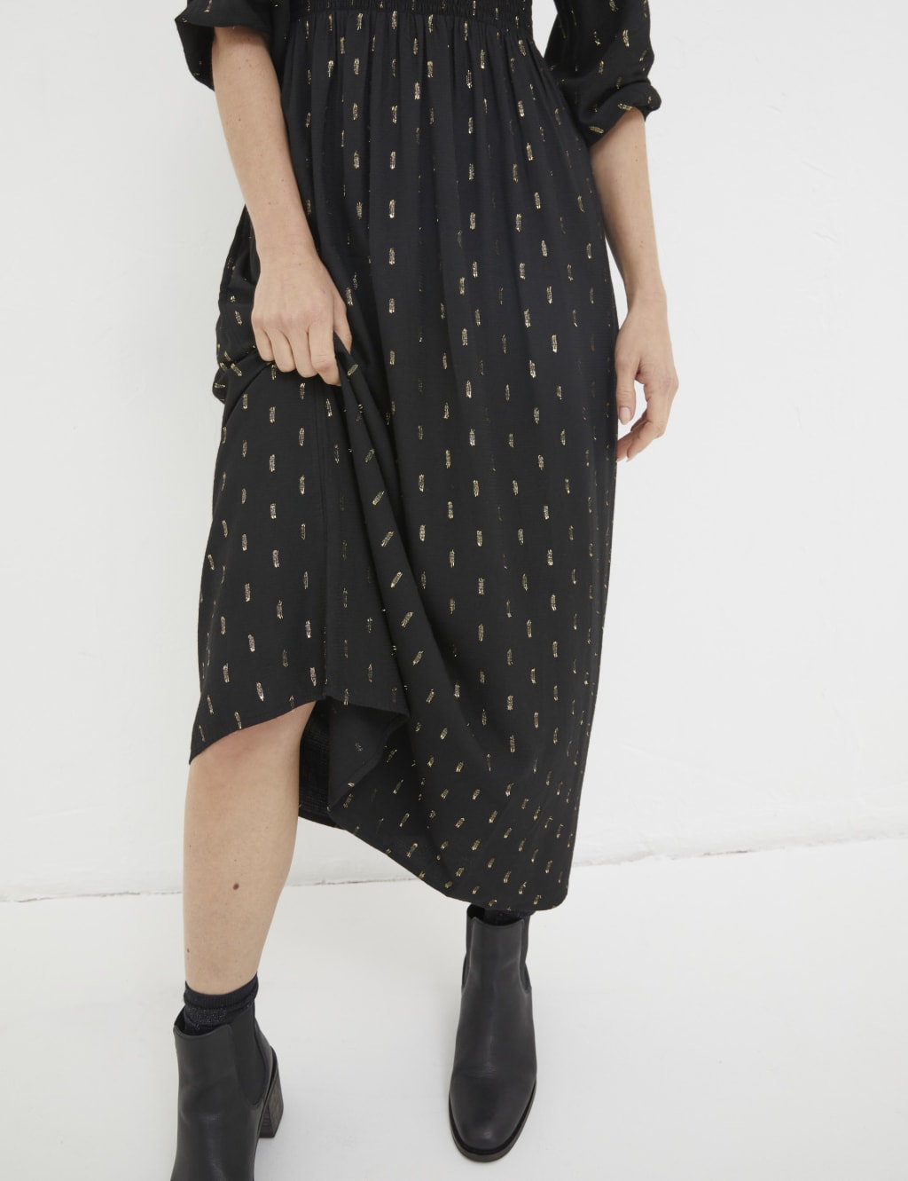 Sparkly Square Neck Midi Shirred Dress image 5